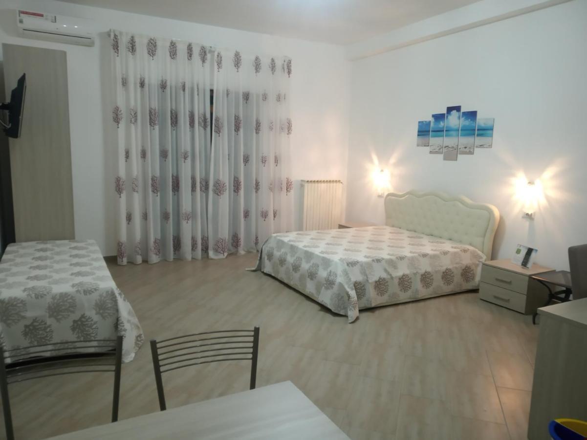 Mediterranea Guest House Porto Cesareo Exterior foto